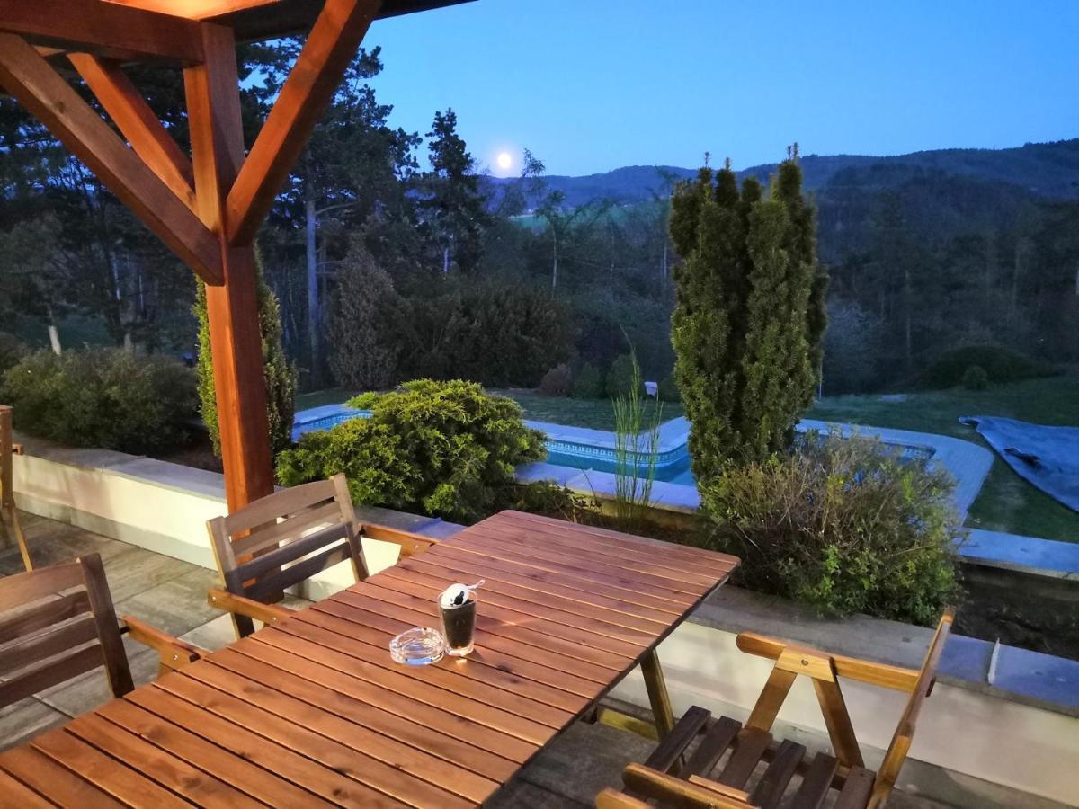 Hotel Berounka Hrebecniky Екстер'єр фото