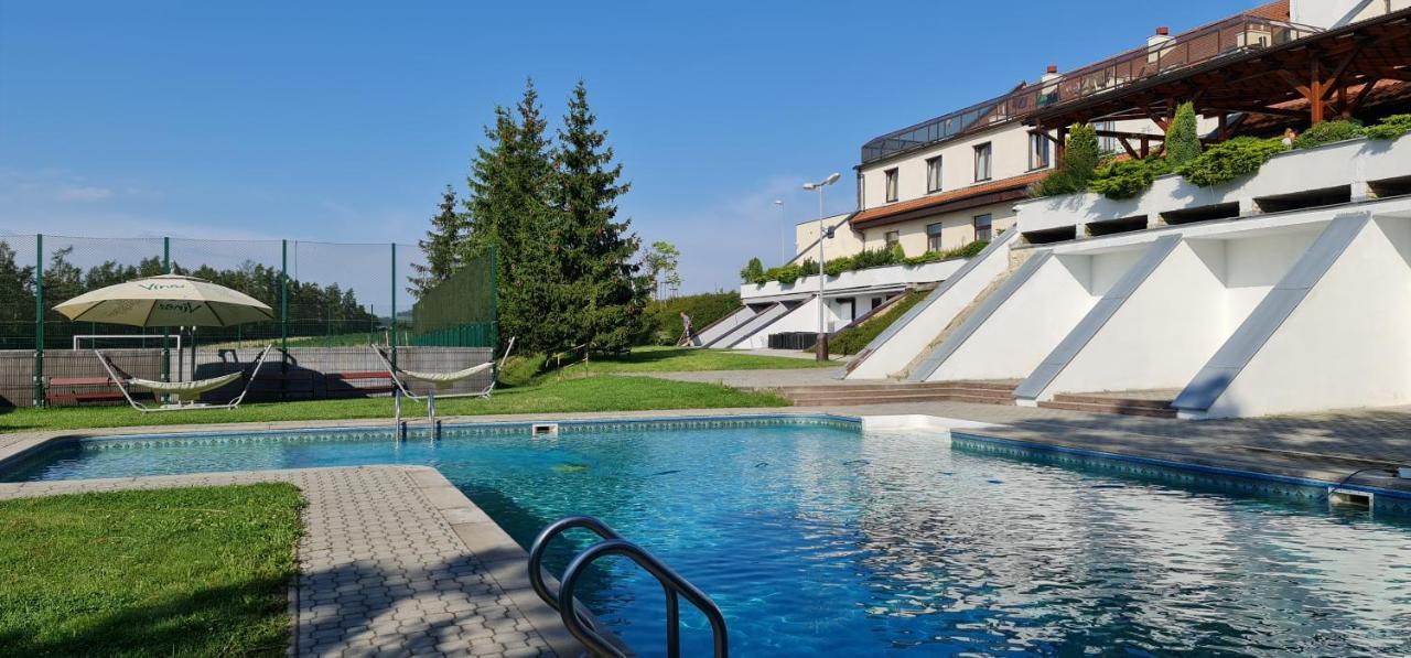 Hotel Berounka Hrebecniky Екстер'єр фото