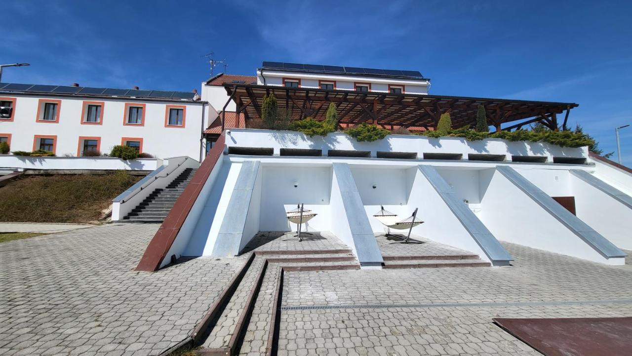 Hotel Berounka Hrebecniky Екстер'єр фото